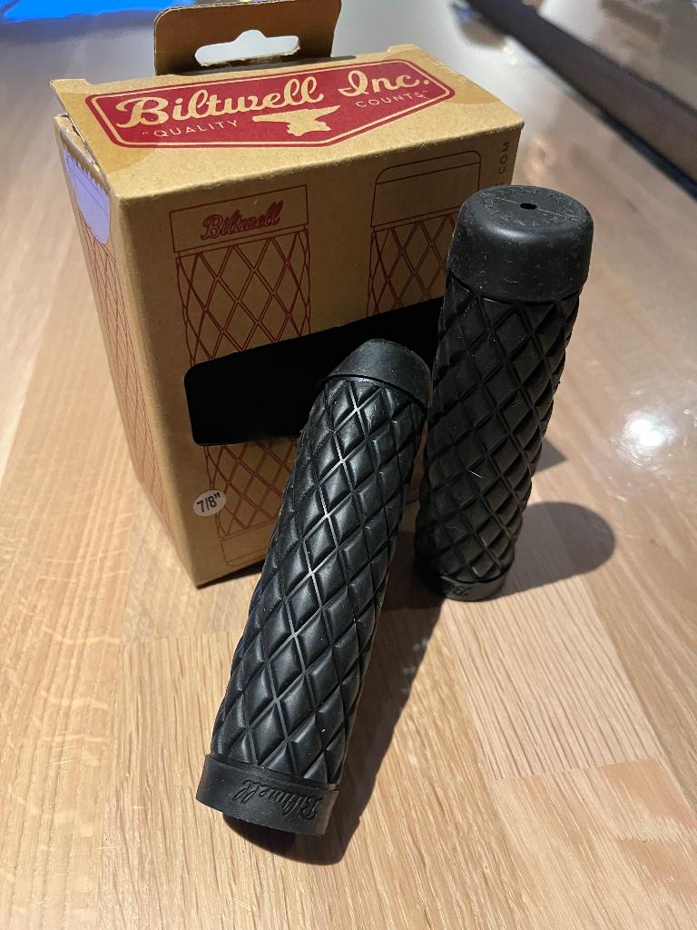 Handgrepen Biltwell Torker 22 mm, Motoren, Ophalen of Verzenden, Nieuw