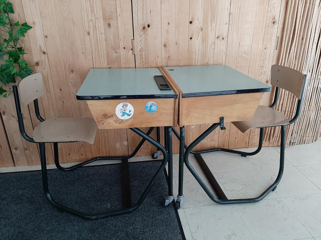 Schoolbanken, lessenaar, bureau, Huis en Inrichting, Bureaus, Ophalen
