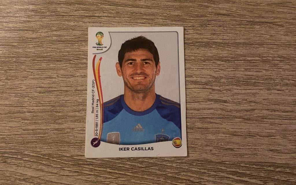 🔥 Panini sticker - nr 110 - 2014 - Iker Casillas, Verzamelen, Sportartikelen en Voetbal, Zo goed als nieuw, Ophalen of Verzenden