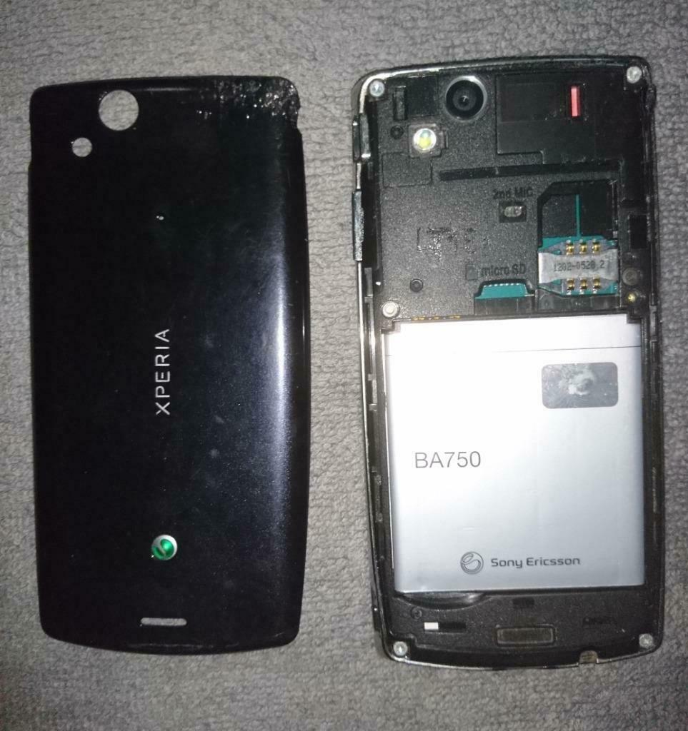 Gsm Sony Ericsson cassé + batterie, Enlèvement ou Envoi, Utilisé