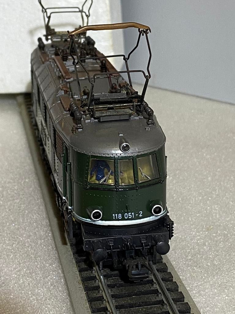Loco DB - série BR118 - Roco 4141c, Comme neuf, Courant continu, Locomotive, Enlèvement
