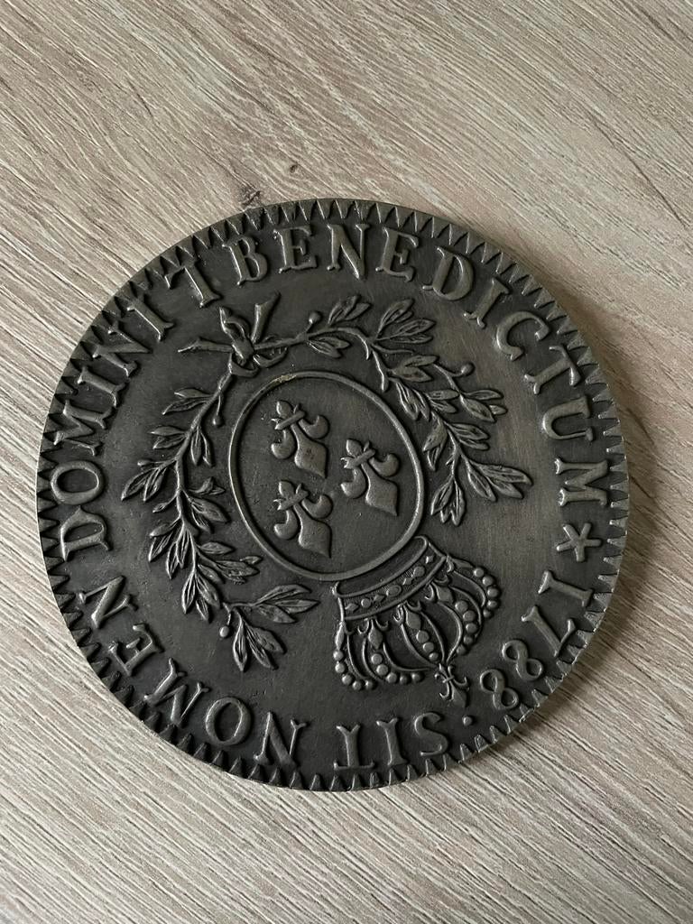 Decoratieve tinnen onderzetter, Antiek en Kunst, Ophalen