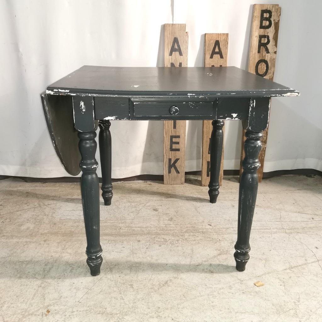 Oud brocante klaptafeltje met lade 80x80 +verlengstuk 40cm, Antiek en Kunst, Antiek | Meubels | Tafels, Ophalen