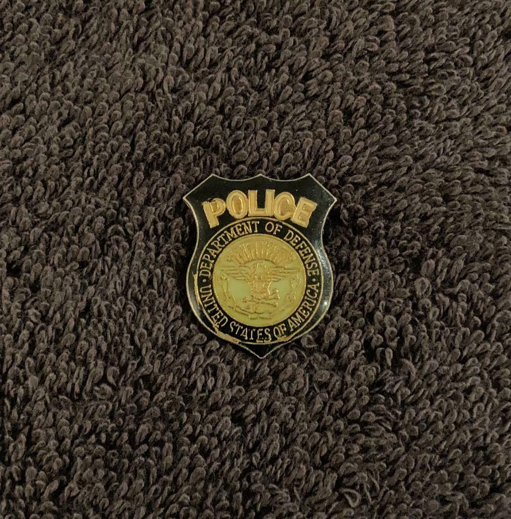 PIN - POLICE - DEPARTMENT OF DEFENSE - USA, Verzenden, Gebruikt, Overige onderwerpen, Speldje of Pin