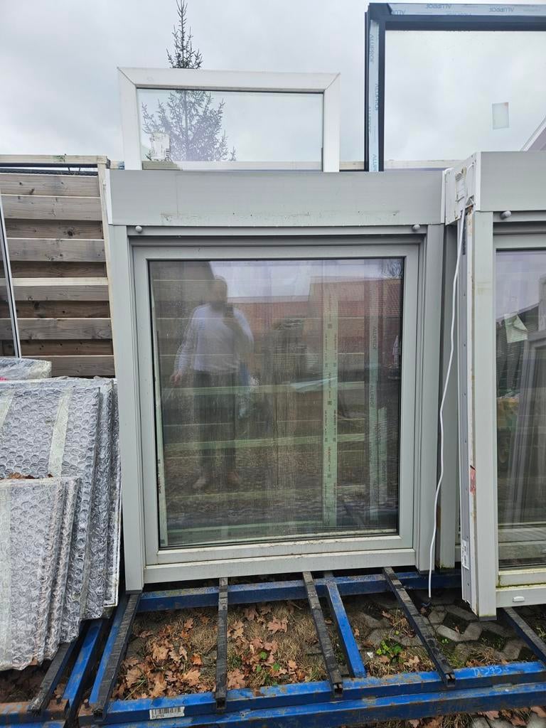 3 fenêtres en PVC gris agate avec volet électrique, Bricolage & Construction, Enlèvement