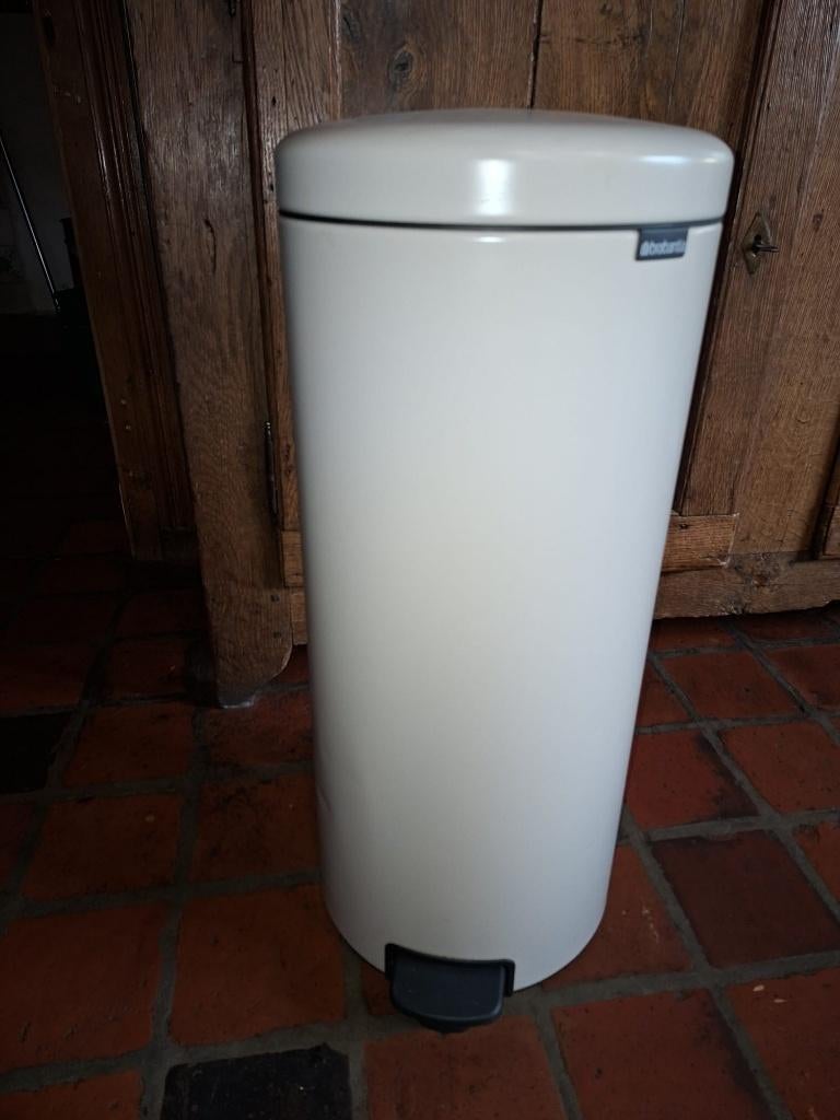 vuilnisemmer BRABANTIA, nieuw, Huis en Inrichting, Woonaccessoires | Prullenbakken, Met pedaal, 50 tot 75 cm, Nieuw, 40 liter of meer