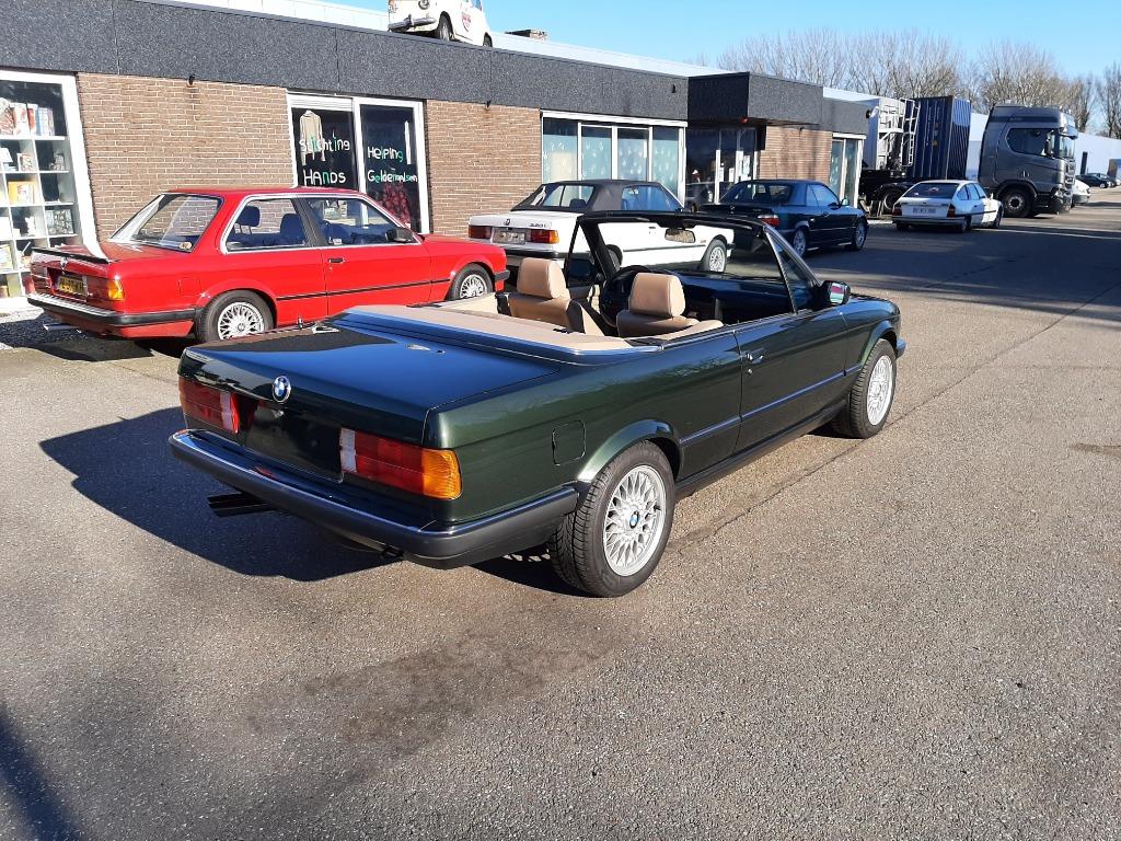 BMW 325i cabrio E30 6 cyl. (1989) chic donkergroen 139000 km, Autos, Cuir, 170 g/km, Beige, Entreprise
