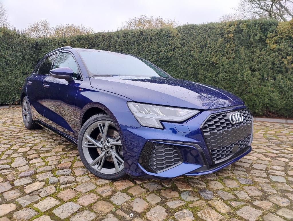 Audi A3 A3 Sportback 35 TFSI S line S tronic, Auto's, https://public.car-pass.be/vhr/ccc5408e-8175-4d23-a629-ffe551e2c749, Stof
