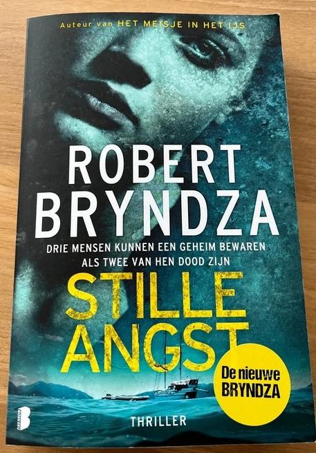 "Stille angst" Robert Bryndza, Boeken, Ophalen of Verzenden, Zo goed als nieuw, Robert Bryndza