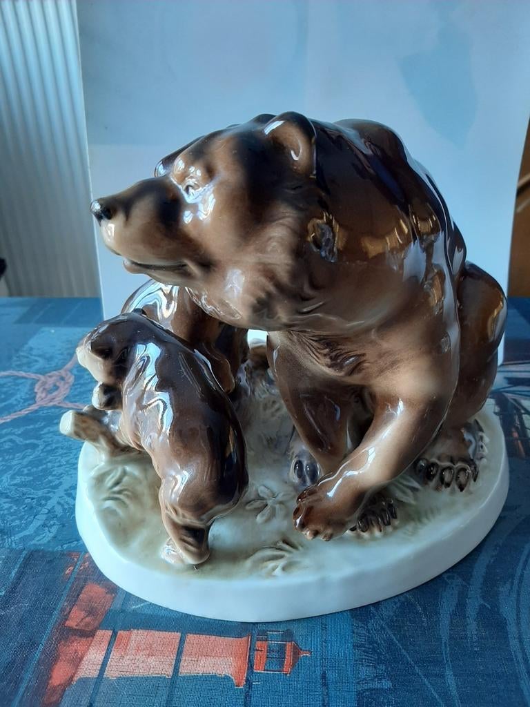 Grand ours brun en porcelaine de Bohême, 29 cm, Collections, Enlèvement ou Envoi, Comme neuf