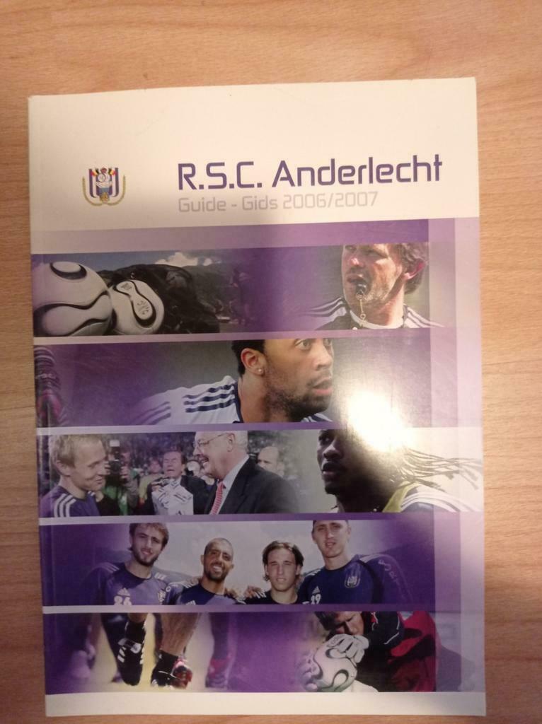 Jaarboek Anderlecht 2006-2007, Boeken, Ophalen of Verzenden, Zo goed als nieuw