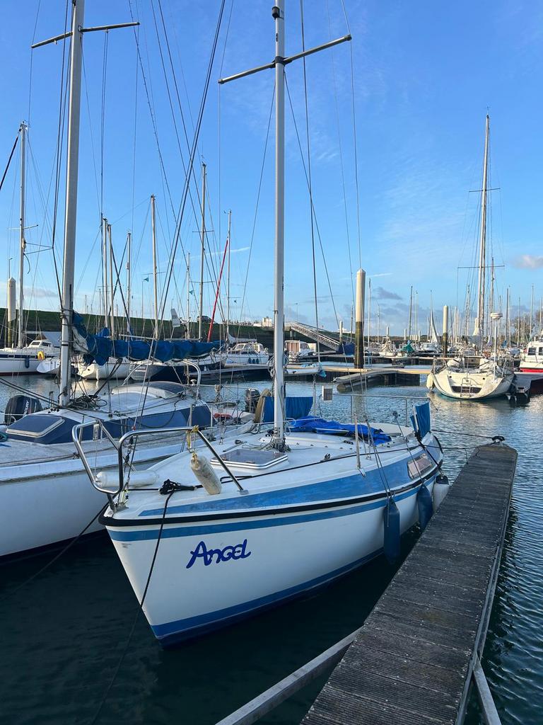 Voilier Magnum Triss 600, Enlèvement, Utilisé, Autres matériaux, Électrique