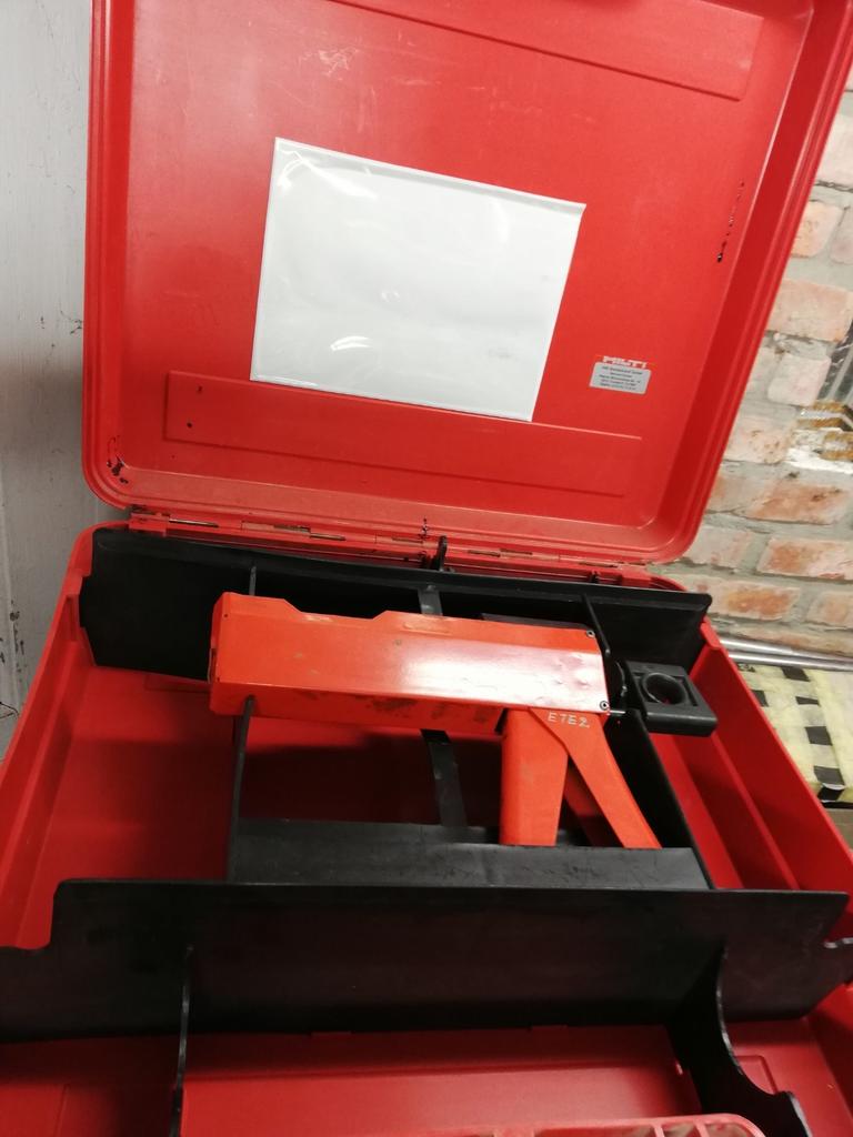 Hilti koffer met hilti P2000 pistool, Ophalen of Verzenden, Gebruikt