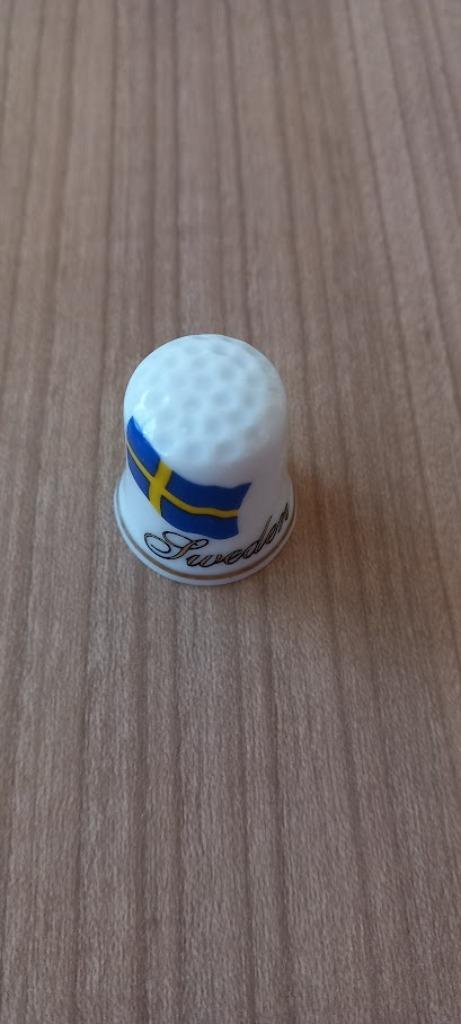 Vingerhoedje van Zweden. Nieuw, Ophalen of Verzenden, Nieuw, Porselein
