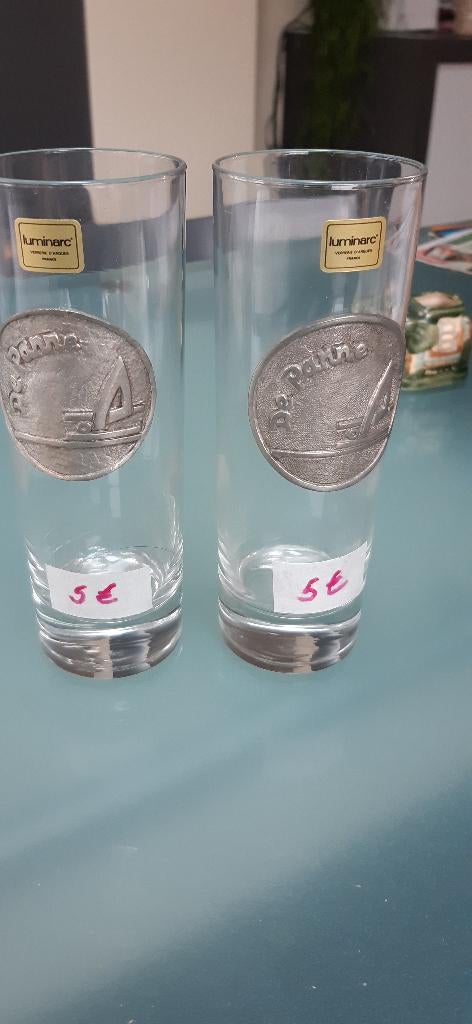 deux verres à boisson longue avec une médaille en étain, Collections, Enlèvement ou Envoi, Comme neuf, Autres types