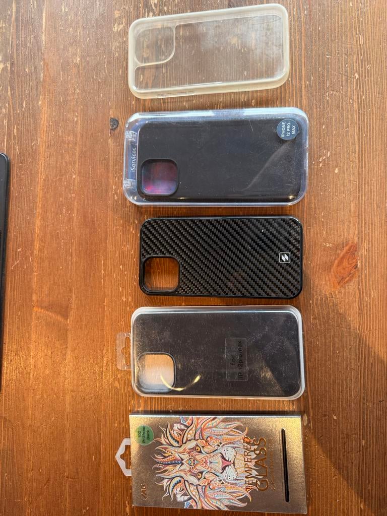 I phone 12 Pro Max Coques, Telecommunicatie, Mobiele telefoons | Apple iPhone, Ophalen of Verzenden, Zwart