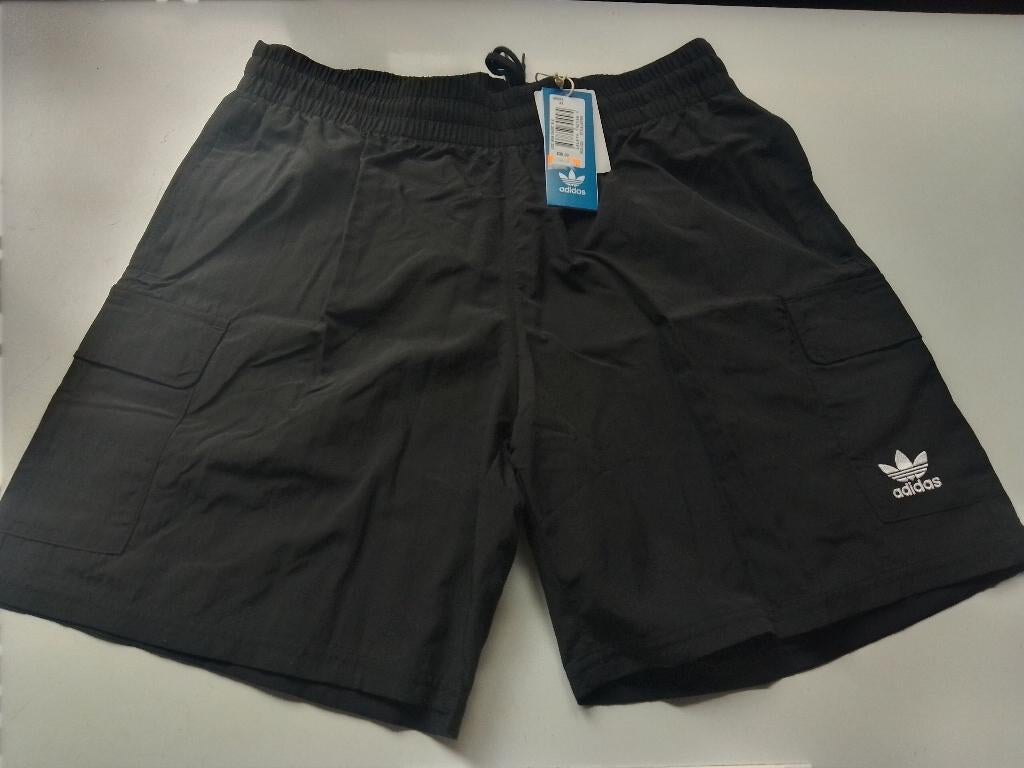 nieuw Large adidas Originals Essential Woven Shorts (38€), Neuf, Général, Taille 52/54 (L), Adidas