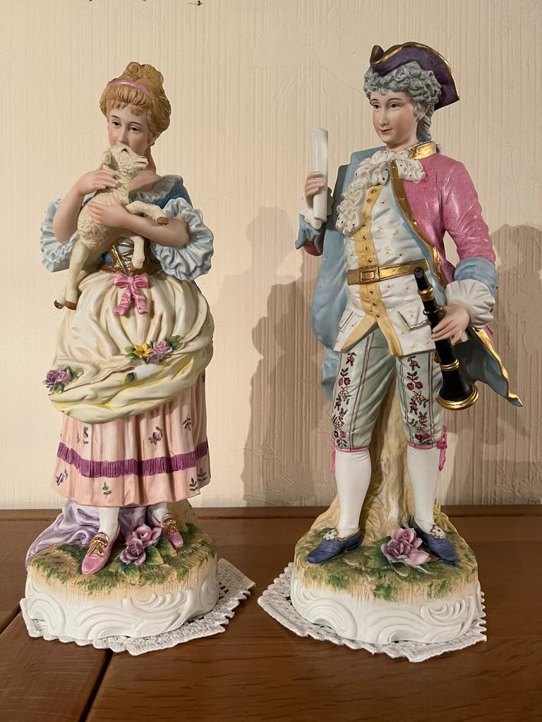 Figurines anciennes, Enlèvement