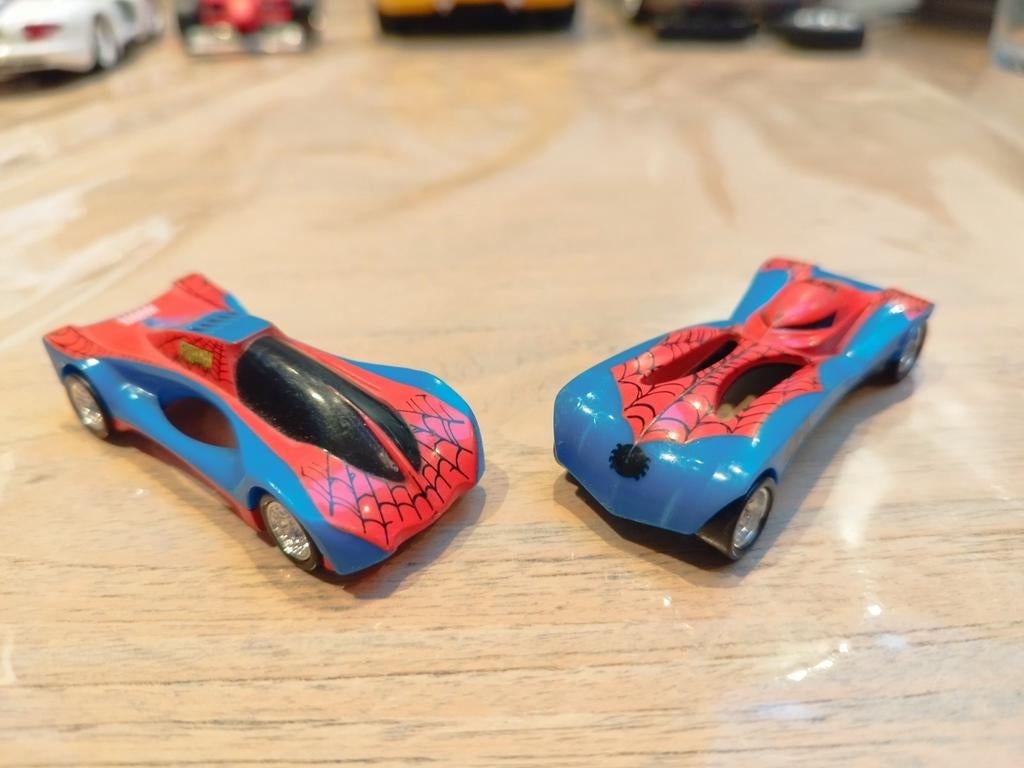 2 véhicules Spiderman Marvel Majorette 2004, Enlèvement ou Envoi, Utilisé, Voiture