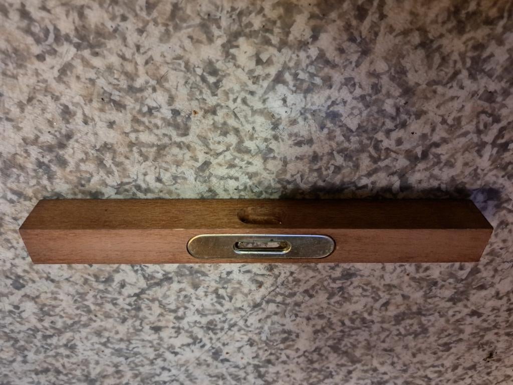 Niveau a bulle en bois, Bricolage & Construction, Enlèvement, Comme neuf