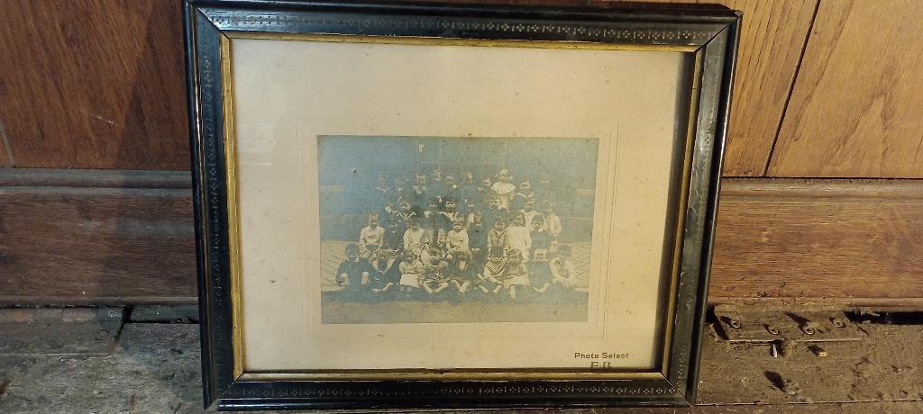 Foto van de oude klas. Foto selecteren. E.B., nr 233, Antiek en Kunst, Kunst | Tekeningen en Fotografie, Ophalen of Verzenden