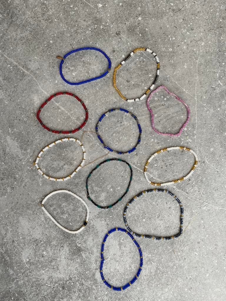 Lot zelfgemaakte armbandjes 11 armbanden verschillende model, Ophalen of Verzenden