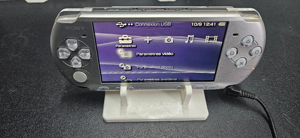 psp 3004, Consoles de jeu & Jeux vidéo, Consoles de jeu | Sony PSP, Enlèvement, Reconditionné, PSP, Avec jeux