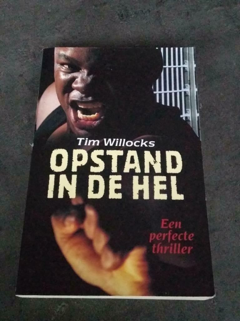 opstand in de hel, Ophalen of Verzenden, Gelezen, Tim Willocks