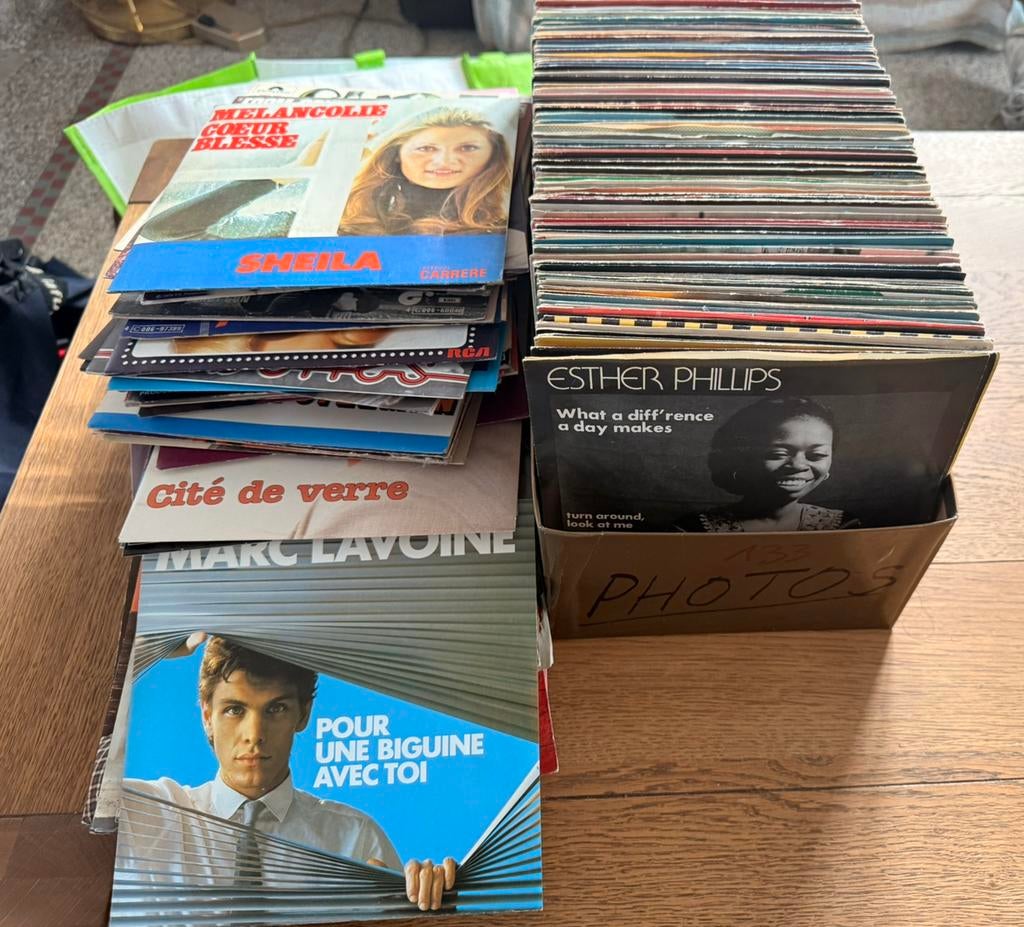230 vinyles 45 tours - Variétés française et anglaise, CD & DVD, Enlèvement ou Envoi, Utilisé, Autres formats