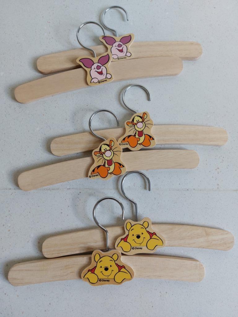 6 houten kapstokjes Winnie de Pooh, Ophalen, Zo goed als nieuw
