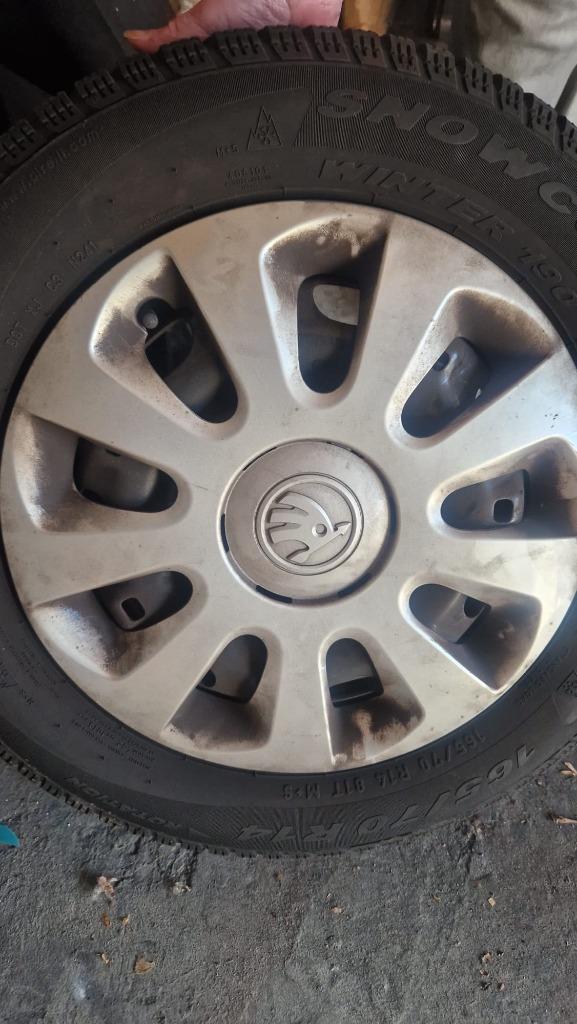 4 x Pirelli W 190 Snowcontrol Se 165/70 R14 81T, Autos : Pièces & Accessoires, Pneus & Jantes, Neuf, 14 pouces, Pneus et Jantes