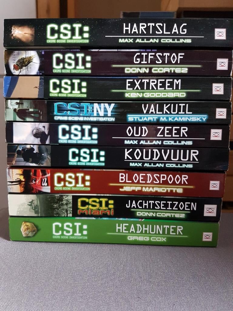 Boeken CSI 9 stuks, Ophalen, Zo goed als nieuw