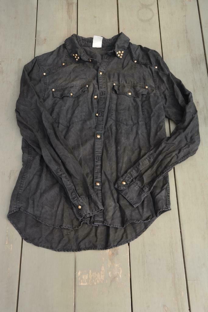 H&M Denim Très belle chemise jeans très léger noire cloutée, Vêtements | Femmes, Blouses & Tuniques, Comme neuf, Taille 38/40 (M)