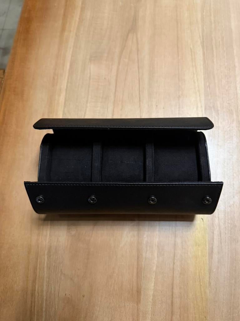 Montre ou rouleau de montres pour 3 montres, comme neuf, Bijoux, Sacs & Beauté, Montres | Anciennes | Antiquités, Montre-bracelet