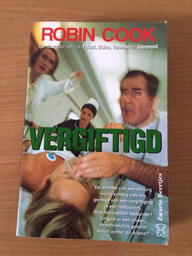 Robin Cook - Vergiftigd -, Boeken, Ophalen of Verzenden, Zo goed als nieuw
