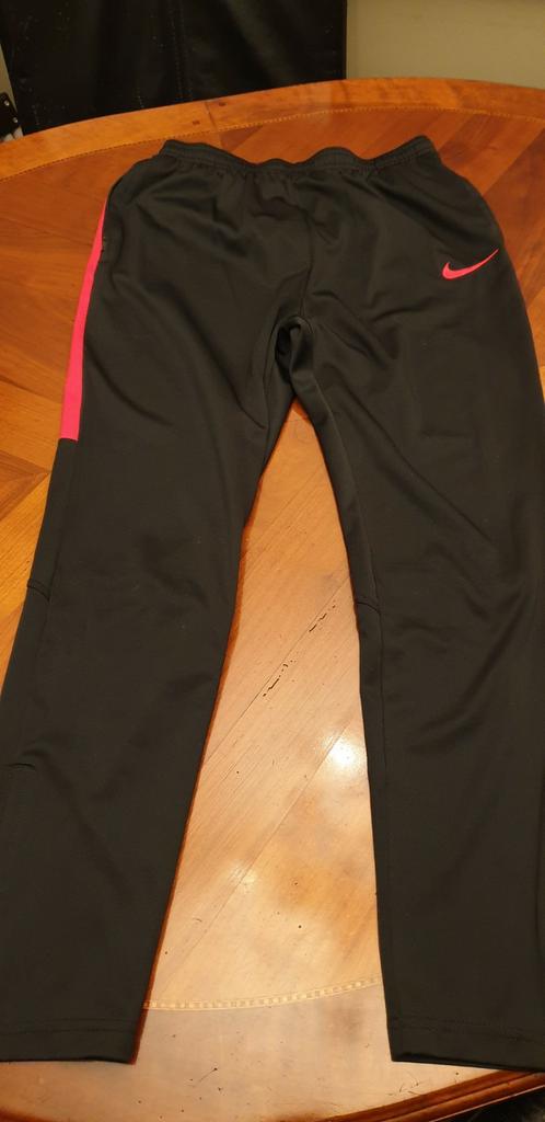 Nike Dri - Fit maat XL  158 - 170 cm, 13 - 15 jaar, Ophalen of Verzenden
