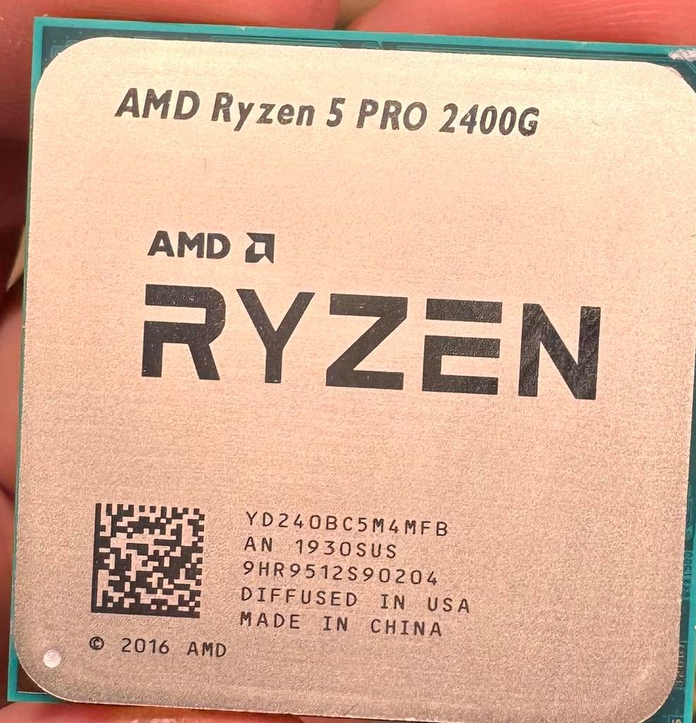2x AMD Ryzen 5 PRO 2400G AM4 desktopprocessors, Ophalen, Gebruikt