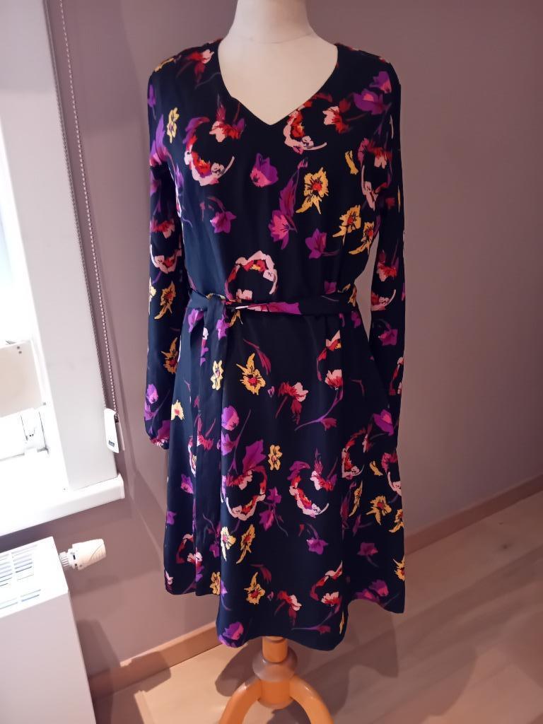 Robe noire Vila Joy taille M, Vêtements | Femmes, Enlèvement ou Envoi, Comme neuf, Taille 38/40 (M), Autres couleurs