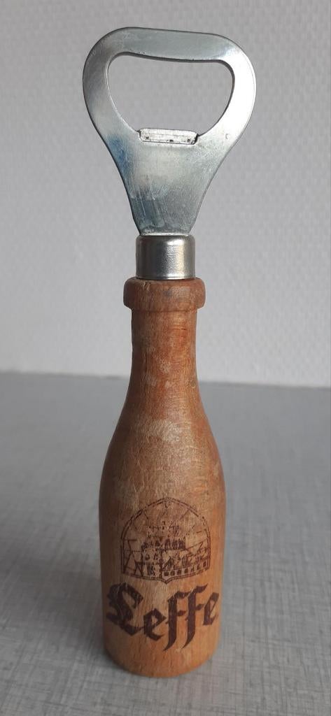 Ouvre-bouteille En bois et cuir, Enlèvement ou Envoi, Comme neuf, Leffe
