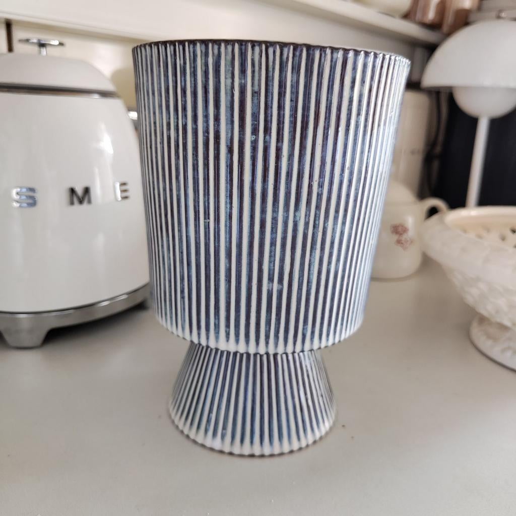 Vase design en céramique, Enlèvement ou Envoi, Comme neuf, Blanc