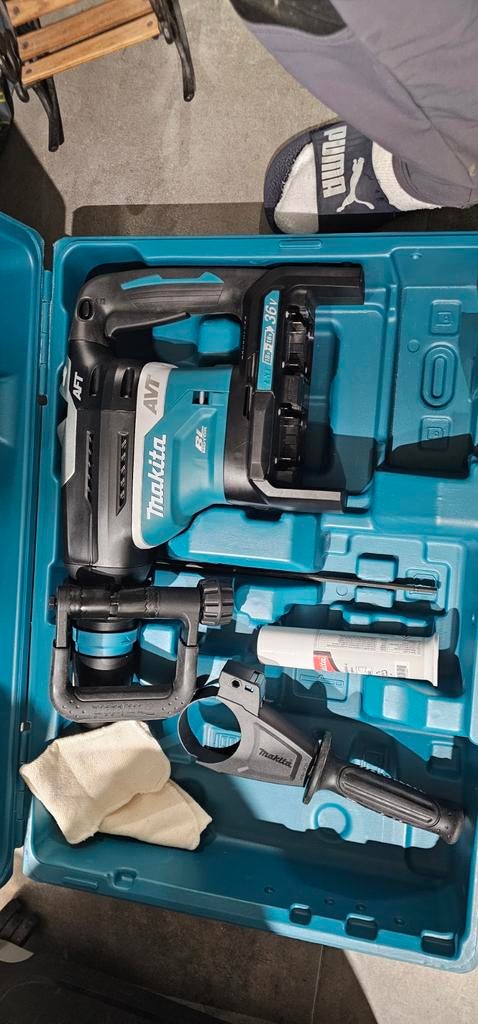 Makita 2x18v  makita DHR400  foreuse  bourrin sds max, Bricolage & Construction, Enlèvement ou Envoi, Neuf, Marteau perforateur et/ou Marteau piqueur