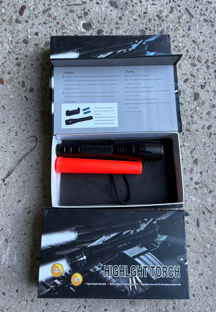 Highlight torch - zaklamp cree XM-L T6 - met batterijlader, Caravans en Kamperen, Zaklampen, Ophalen of Verzenden, Nieuw, Batterij