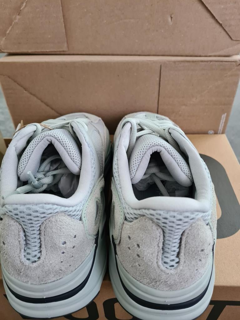 Yeezy, Ophalen, Nieuw