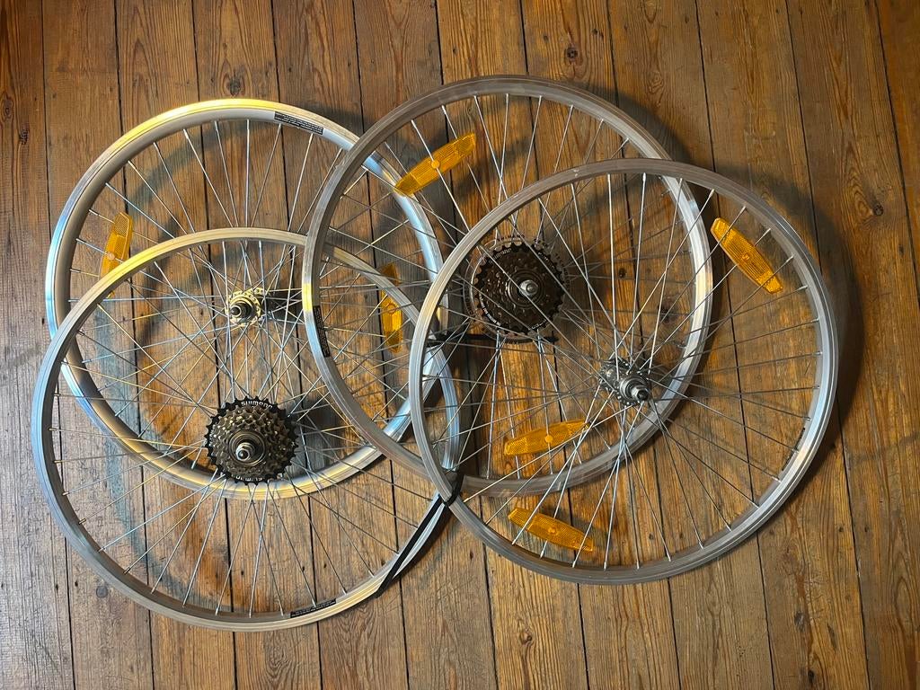 2 paar nieuwe 24 inch kinderen, Fietsen en Brommers, Ophalen, Zo goed als nieuw, Remmen