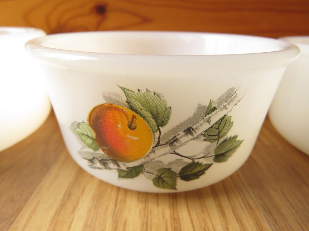 vintage arcopal 3 ramequin motifs fruits de France, Huis en Inrichting, Ophalen of Verzenden, Zo goed als nieuw, Kom(men)