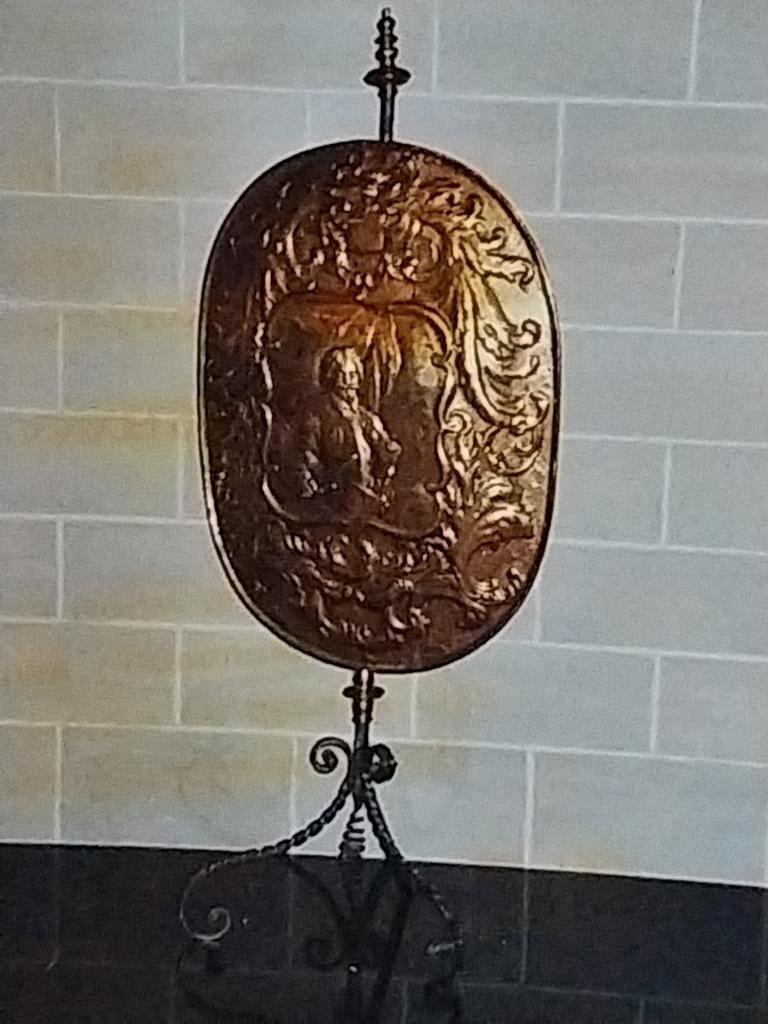 Antiek schild (vuurhaard) uit kasteel en einde jaren 1800, Ophalen