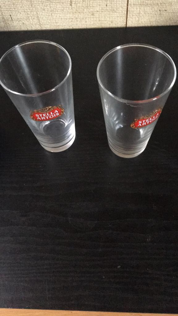 Stella Artois glazen 2 stuks, Verzamelen, Ophalen of Verzenden, Zo goed als nieuw, Glas of Glazen, Stella Artois