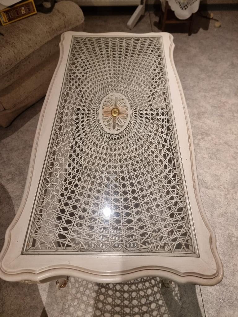 Table basse antique blanche avec verre, Verre, Enlèvement