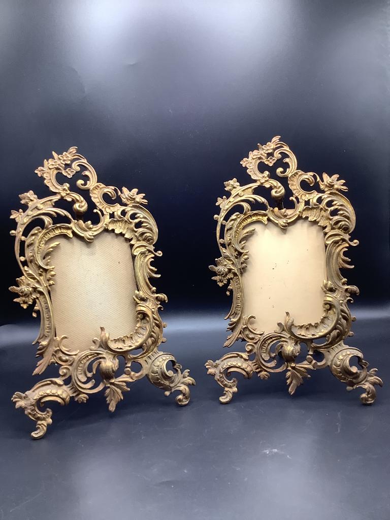 Paire de cadres en bronze doré Louis XV, Antiquités & Art, Bronze