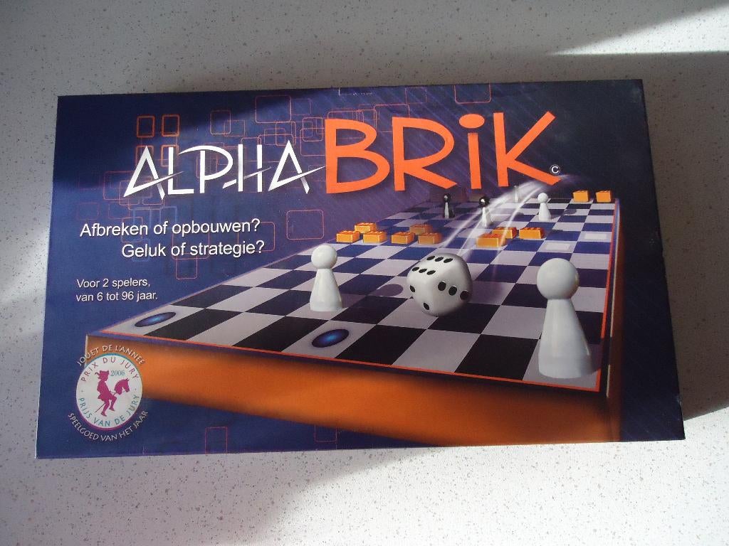 "ALPHA BRIK" van Alpha Games in Prima Staat., Hobby & Loisirs créatifs, Jeux de société | Autre, Comme neuf, 1 ou 2 joueurs, Enlèvement ou Envoi